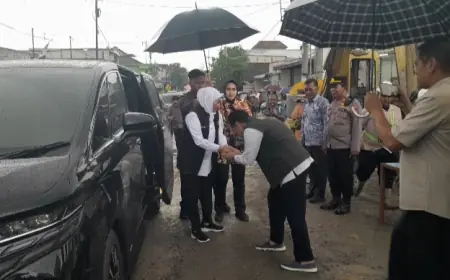 Khofifah Pilih Bungkam Soal Ponpes Al Khoziny: Silakan Tanya Langsung ke Menteri Agama
