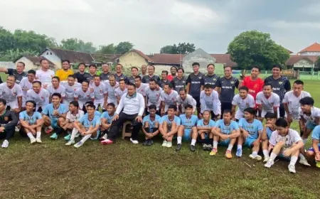 Sepak Bola Fun Match di Jombang Perekat Ukhuwah di Usia 2 Abad Bahrul Ulum
