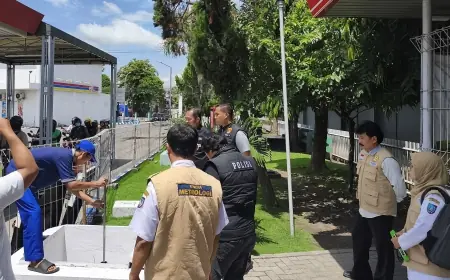 Polisi Sidak Kualitas Pertalite di SPBU Jombang, Ini Hasilnya