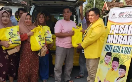 Rayakan HUT ke-61, Golkar Jombang Tebar Manfaat Lewat Pasar Murah