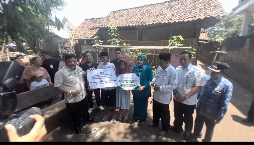 Bupati Nganjuk Salurkan Bantuan Rp20 Juta Kepada Warga Desa Kampungbaru
