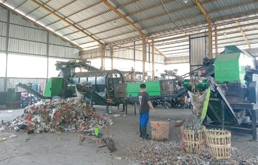 Overload, DLH Gresik Beli Mesin Mining Landfill untuk Tekan Gunungan Sampah di TPA Ngipik