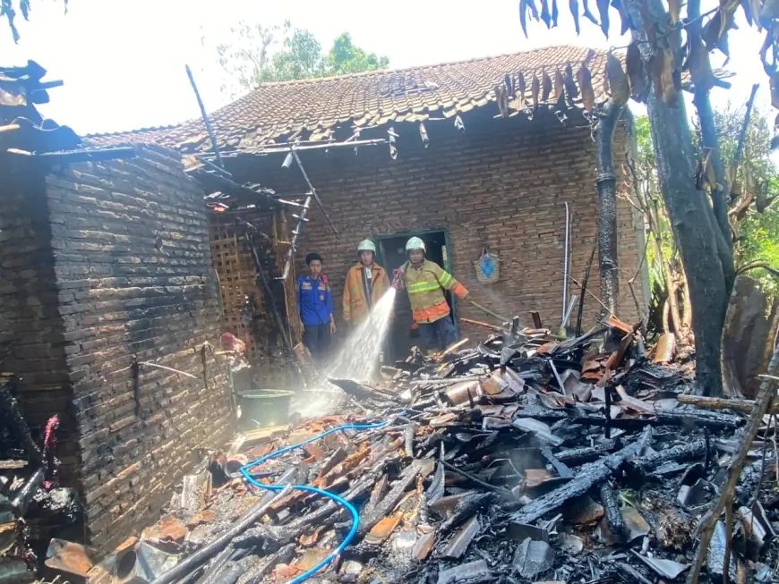 Gegara Kebocoran Tabung Gas, Dapur Warga Grujugan Lor Bondowoso Terbakar