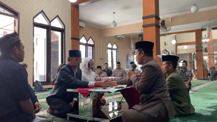 Janji Suci di Balik Jeruji Besi, Tahanan Kasus Narkoba Nikahi Sang Pujaan Hati di Polres Blitar