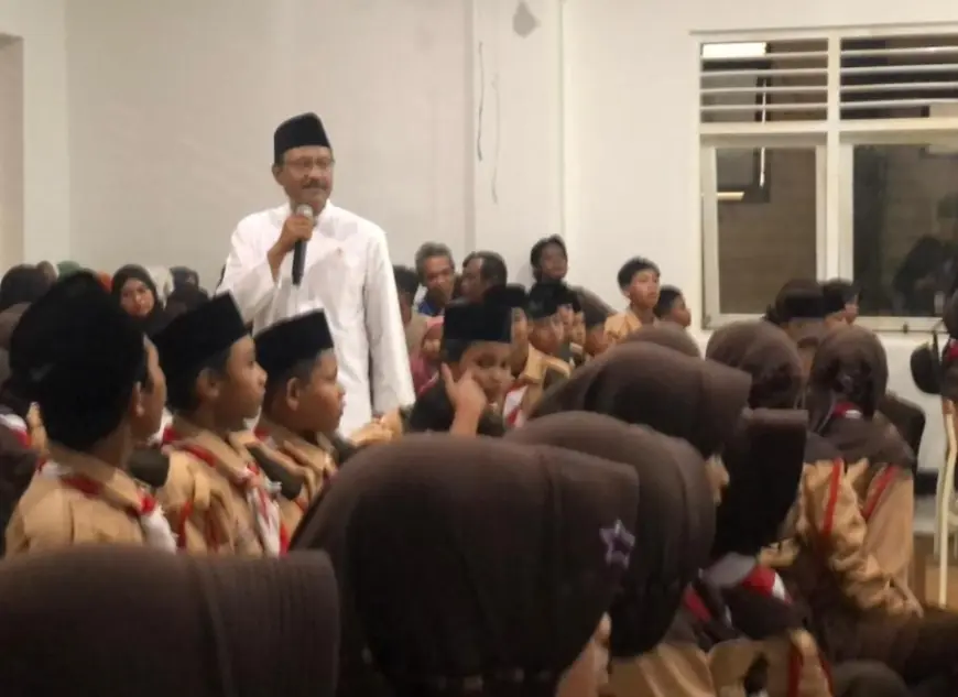 Antusiasme Siswa Sambut Mensos di Sekolah Rakyat Mojokerto dengan Selawat dan Tarian Daerah