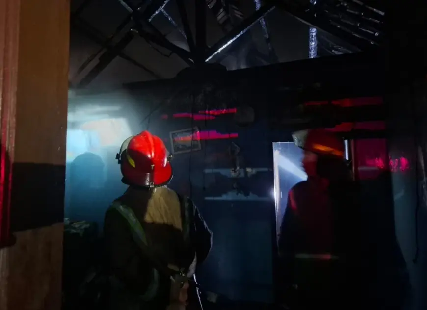 Rumah di Jombang Ludes Terbakar, Diduga Akibat Korsleting Listrik