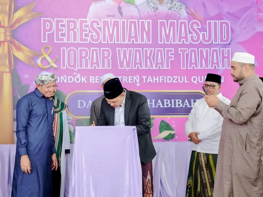 Mas Rusdi Hadiri Ikrar Waqaf Tanah Ponpes Dar Umu Habibah Bersama Ulama dan Umara Serta Ketua DPRD Kabupaten Pasuruan