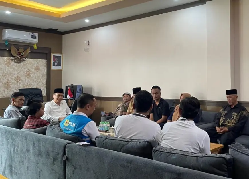 Ketua DPRD Jombang Mediasi Sengketa Pemutusan Listrik Warga Kurang Mampu