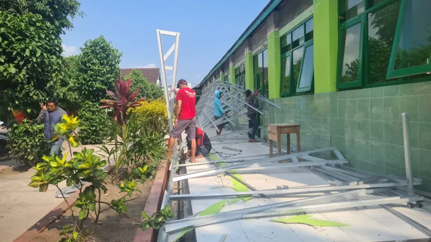 Baru Diperbaiki, Atap Teras SDN Bendo 1 Kota Blitar Ambruk, Begini Penjelasan Dinas Pendidikan