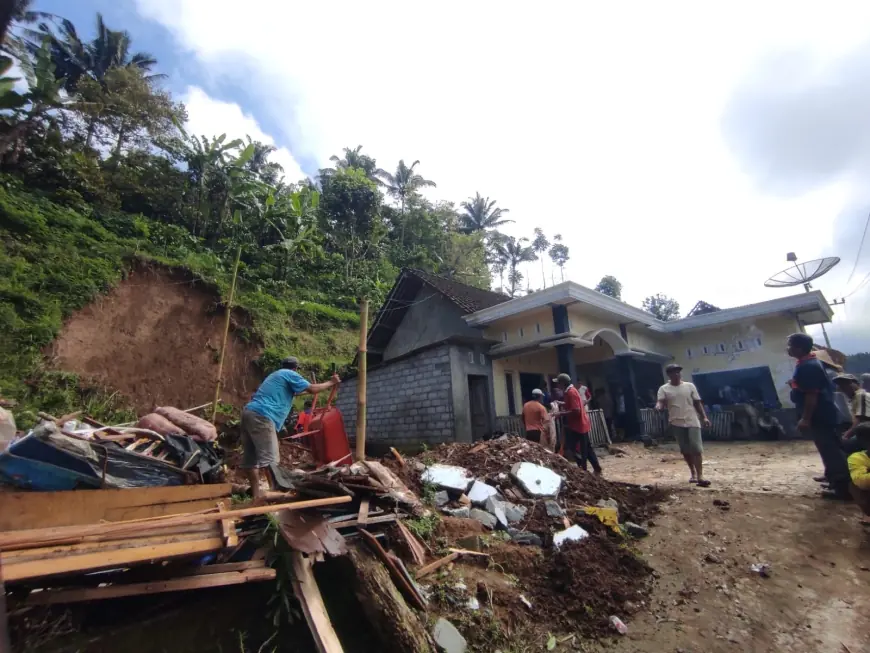 Longsor Kembali Terjadi di Tulungrejo Blitar, Pemdes Siapkan Langkah Relokasi