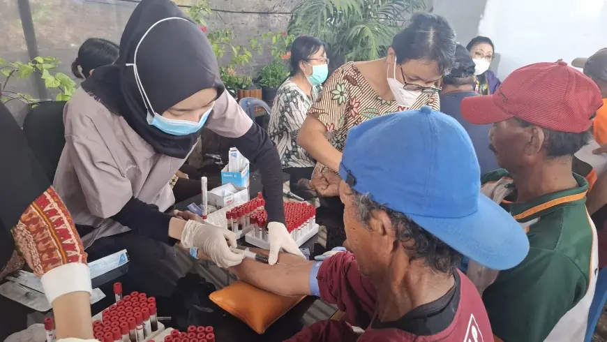 Petugas Pengelola Sampah di Gresik Antusias Ikuti PKG, Cegah Tetanus dan Hepatitis