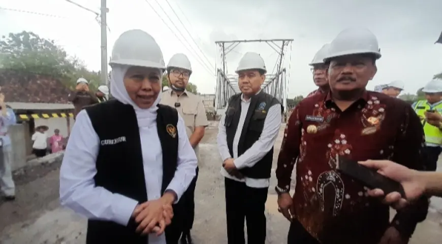 Khofifah Tinjau Proyek Jembatan Kutorejo Nganjuk, Pastikan Selesai Sesuai Jadwal