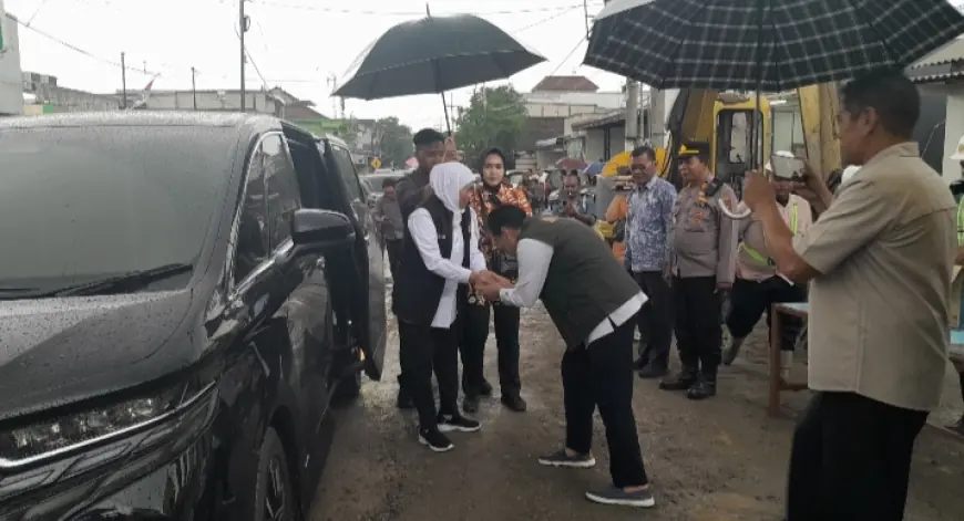 Khofifah Pilih Bungkam Soal Ponpes Al Khoziny: Silakan Tanya Langsung ke Menteri Agama