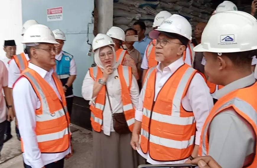 Menko Pangan Zulkifli Hasan Jamin Pupuk Murah dan Cukup untuk Semua Petani Jatim