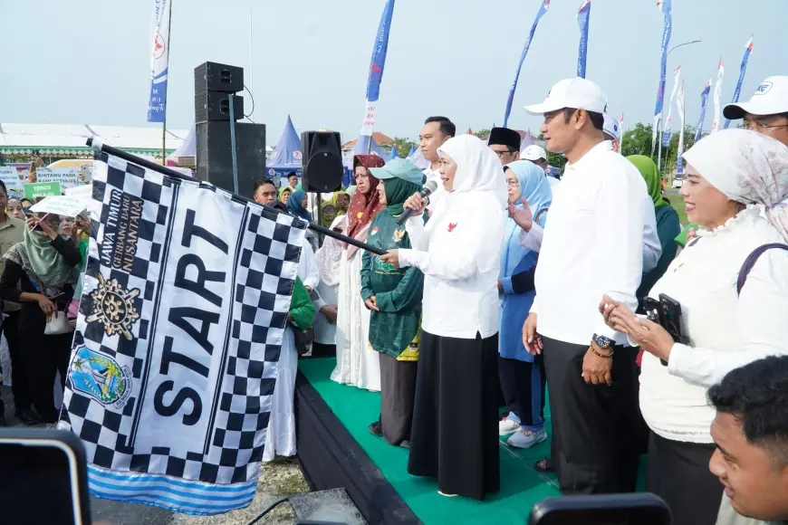 Semarak Hari Santri Nasional 2025, Bupati Yuhronur Tegaskan Komitmen Wujudkan Program “Lamongan  Nyantri”