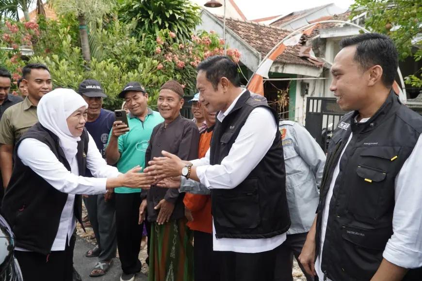 Gubernur Khofifah Resmikan Jalan Strategis di Sekaran Lamongan
