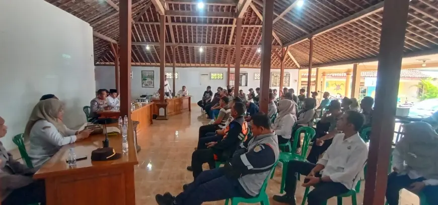 Warga Sanankulon Blitar Menuntut Perlintasan KA yang Ditutup Total Bisa Dibuka Kembali