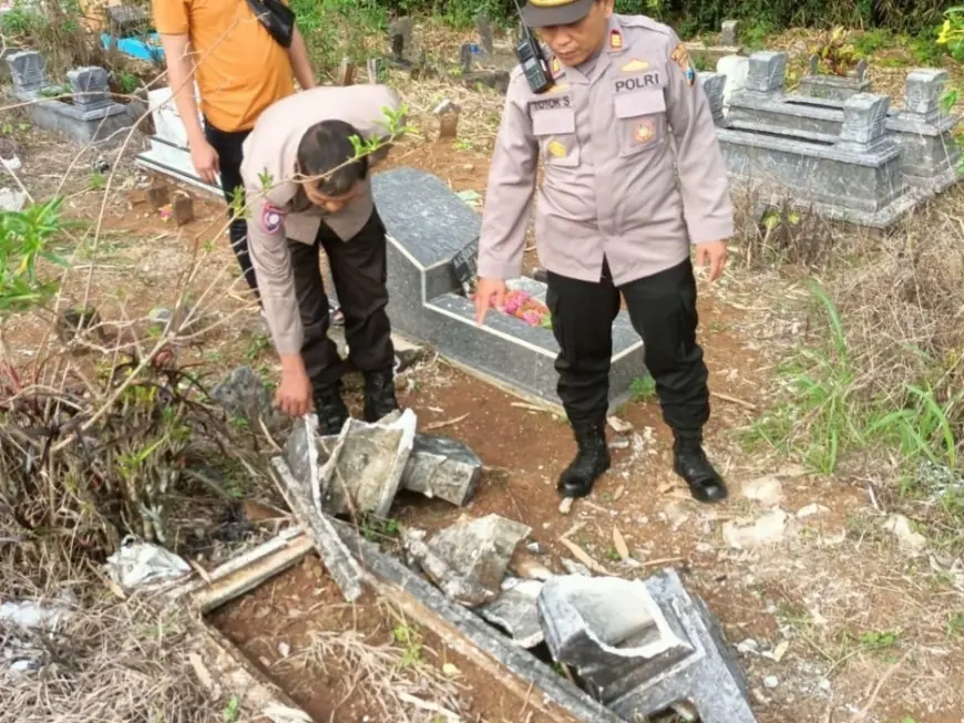 Warga Geger, 22 Makam di Bantur Malang Dirusak Tengah Malam