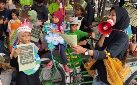 Sekolah Alam Kolaborasi dengan Berbagai Komunitas di Kediri Suarakan Kesadaran Pengelolaan Sampah