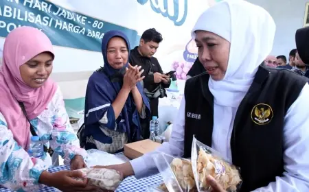 Tinjau Pasar Murah di Bondowoso, Khofifah: Upaya Kendalikan Inflasi