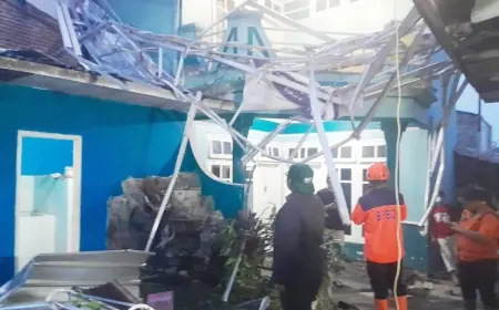 Dampak Angin Puting Beliung di Dau, Malang: 112 Rumah Rusak!