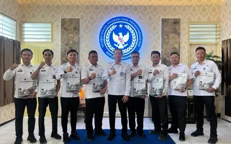 Gagalkan Penyelundupan Narkoba di Penjara, Delapan Pegawai Lapas Bojonegoro Diganjar Penghargaan