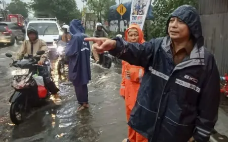 Dari Bangunan Menjorok sampai Sampah Menumpuk, Ini Penyebab Surabaya Terkepung Banjir