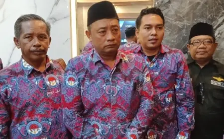 Ratusan Perangkat Desa di Nganjuk Luruk Kantor Pemkab, Minta Kepastian Hukum Batas Pensiun