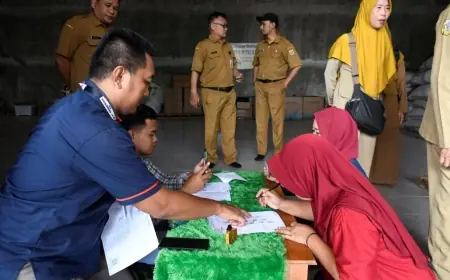 BLT DBHCHT Tahap II Cair, 71 Buruh Pabrik Rokok di Bondowoso Terima Rp600 ribu