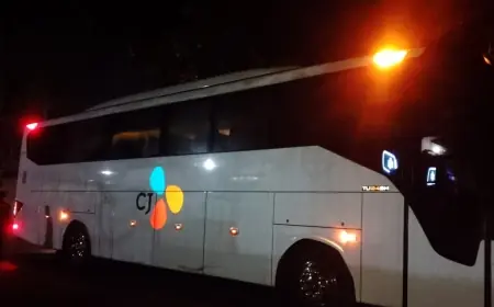 Bus Milik PT Cheil Jedang Tabrak Motor Pelajar di Jombang, 1 Tewas