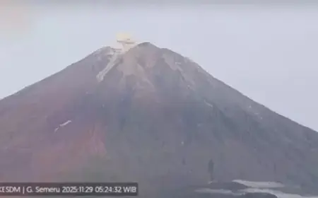 Status Semeru Turun Siaga: Awan Panas dan Lahar Tetap Jadi Bahaya Serius