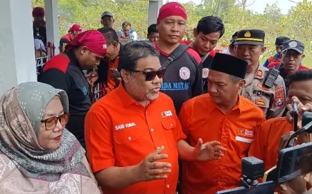 Presiden Partai Buruh Ziarah ke Makam Marsinah