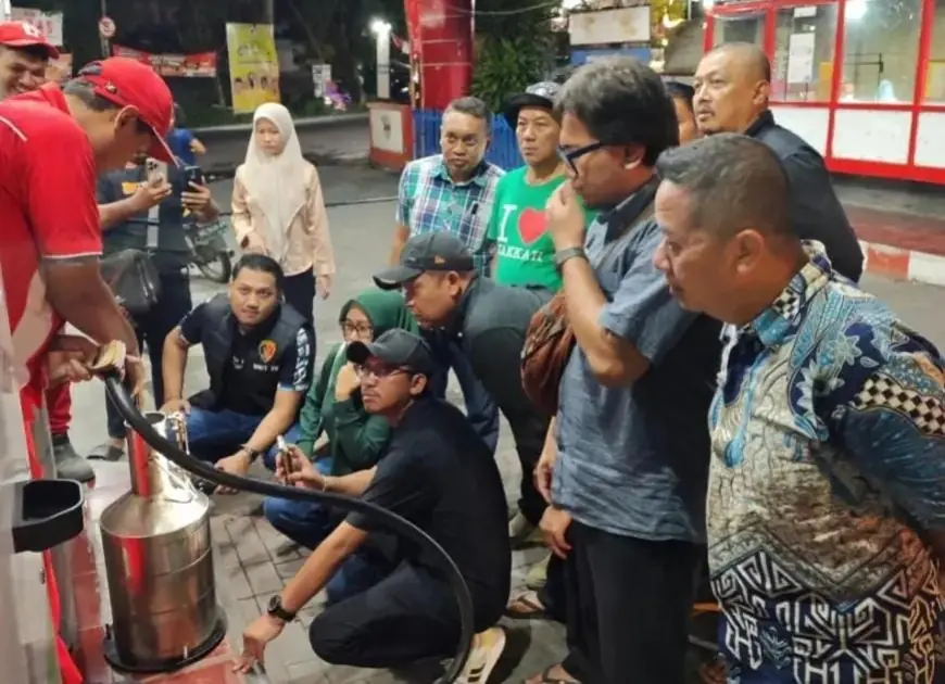 Bau Pertalite di Salah Satu SPBU Pandaan Bak Lumpur Lapindo, Ketua Komisi II DPRD Pasuruan Minta Uji Laboratorium