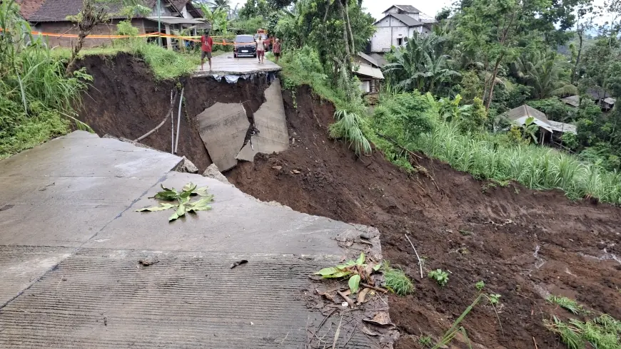Jalan Antar Desa di Tulungagung Putus Akibat Longsor, Warga Harap Ada Penanganan Segera