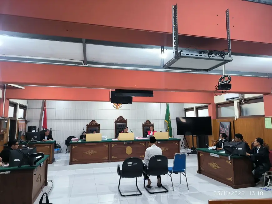 Kakek Terdakwa Pencabulan Santri di Kota Batu Jalani Sidang Perdana