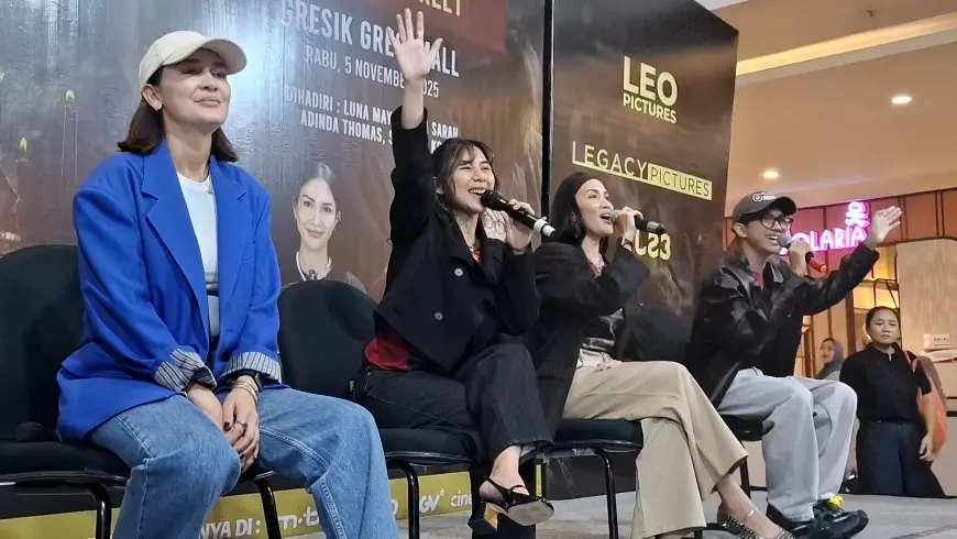 Sambut Penayangan Perdana, Bintang Film Sosok Ketiga Lintrik Sapa Warga Gresik