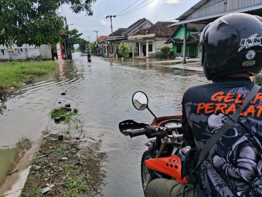 Hujan Deras, Sungai Meluap Berdampak Banjir ke 5 Desa di Gresik