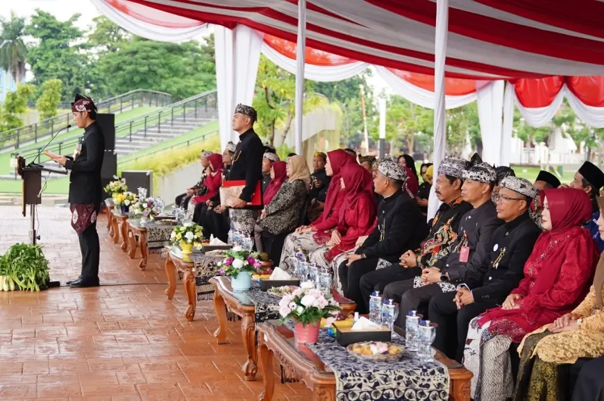 Pemkab Tuban Gelar Upacara Hari Jadi ke-732, Bupati Lindra: Lanjutkan Karya Bersama