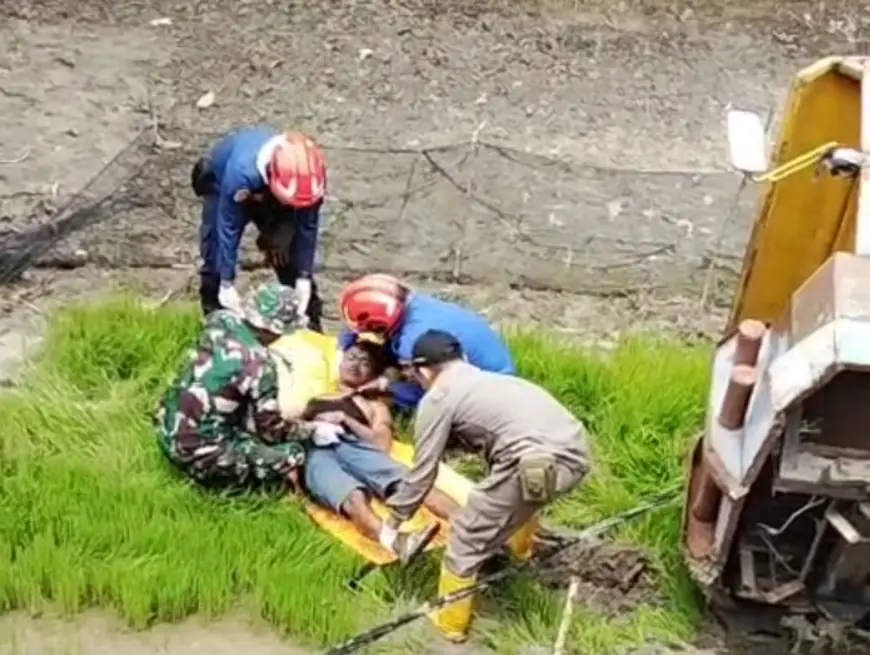 Kendaraan Kanibal di Bojonegoro Oleng dan Terperosok ke Sawah, Sopir Tewas Tersetrum Kabel Listrik