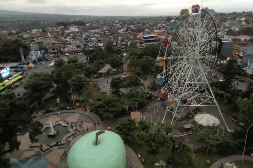 Bianglala Alun-alun Kota Batu Dipastikan Tak Beroperasi di Malam Nataru