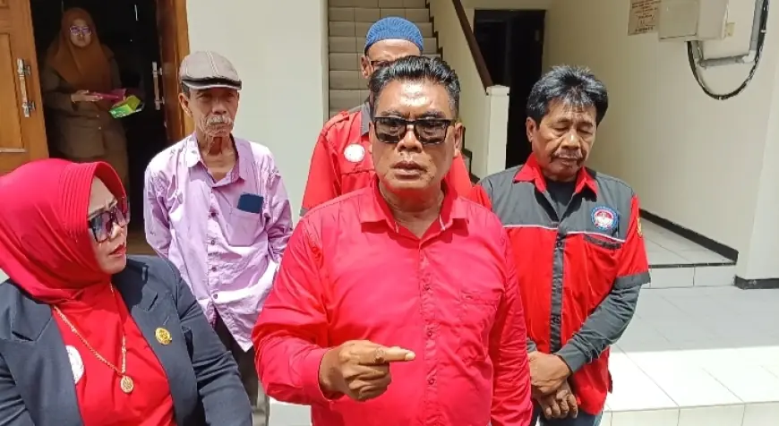 Program MBG di Nganjuk Dinilai Gagal, Warga Luruk Gedung DPRD