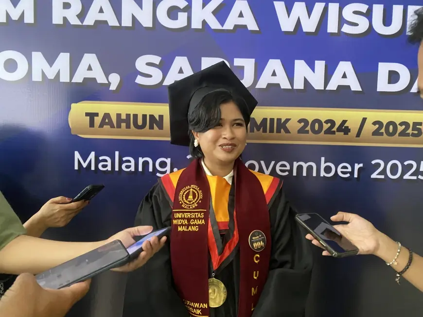 Langkah Baru dari Sebuah Panggung Wisuda UWG Malang
