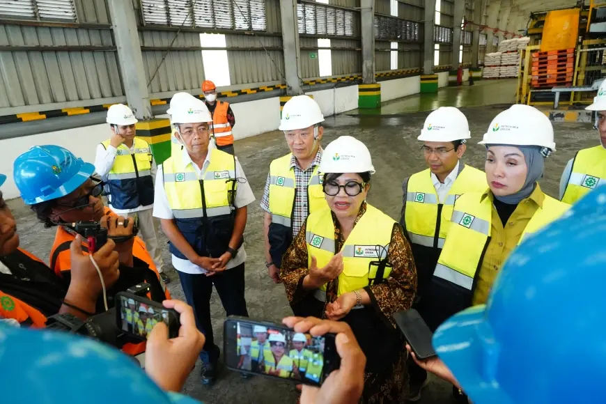HET Turun, Komisi VII DPR Pastikan Ketersediaan Pupuk Bersubsidi di Petrokimia Gresik