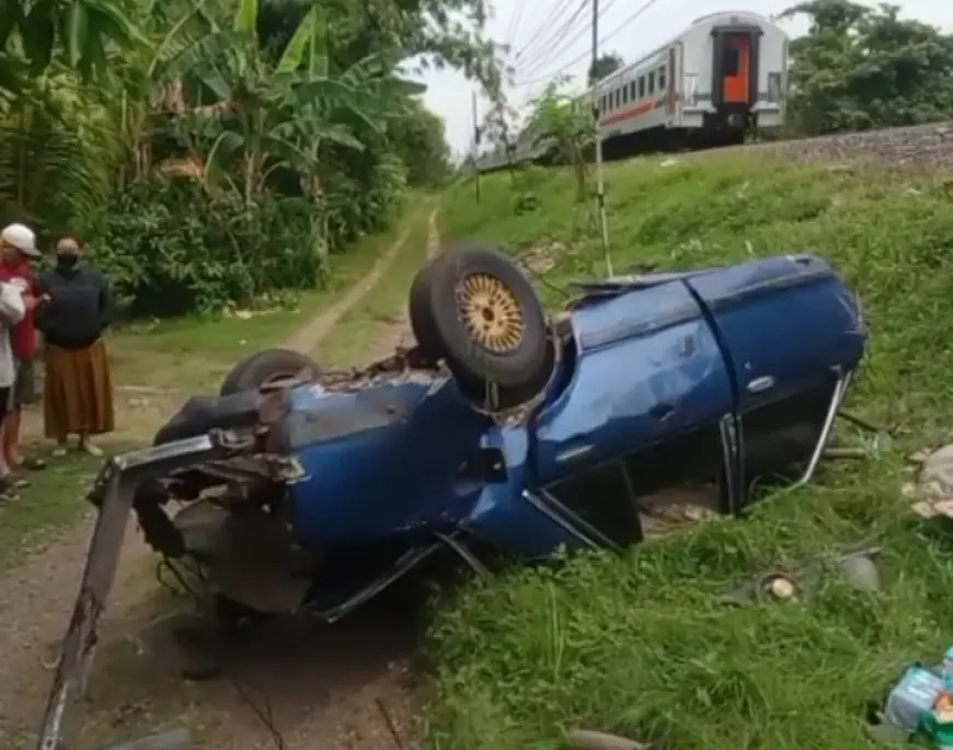 Balita Satu Tahun Selamat dari Kecelakaan Maut: KA Mutiara Timur Tabrak Sedan Isi Satu Keluarga