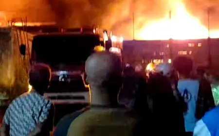 Pabrik Pengolahan Plastik di Pasuruan Terbakar Hebat, Warga Panik Bau Menyengat
