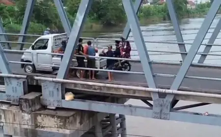 Pembuangan Limbah Ilegal di Sungai Brantas Jombang Kembali Terulang, DLH Buru Pelaku