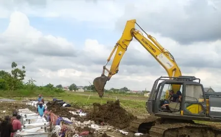 11 Titik Tanggul Jebol Akibat Luapan Kalilamong di Gresik Mulai Diperbaiki