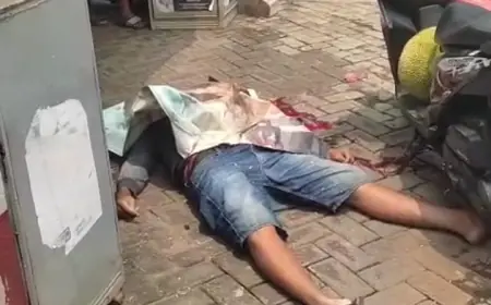 Pria Misterius Terkapar di Tepi Jalan Pasar Sukorejo Pasuruan, Diduga Dilempar Bom