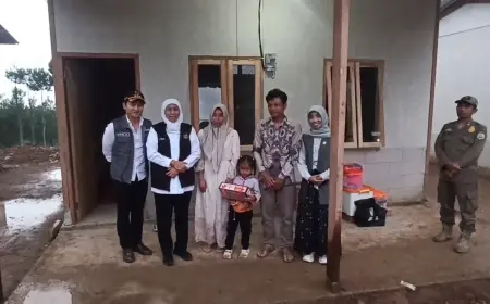 Puluhan Warga Korban Tanah Gerak di Trenggalek Mulai Tempati Hunian Sementara