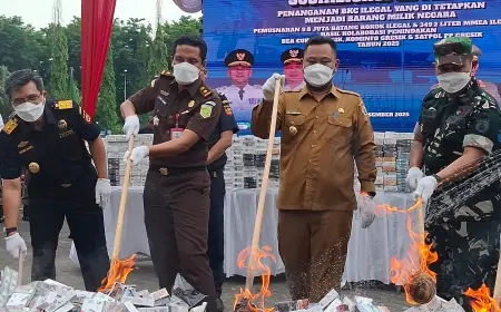 Pemkab Gresik dan Bea Cukai Musnahkan Jutaan Batang Rokok Ilegal Senilai Rp11,7 Miliar